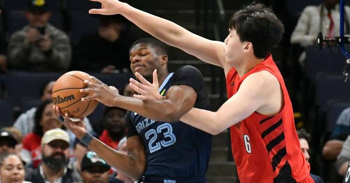 Yang, rookie from China, earns first NBA start