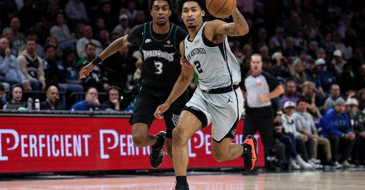Big night from the bench isn’t enough to save the Spurs in Minnesota