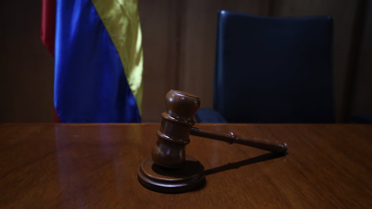 Comisión ordena investigar a un juez que utilizó inteligencia artificial en un fallo por abuso sexual