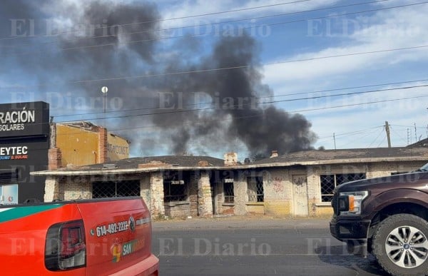 Video.- Reportan incendio en la salida a Juárez