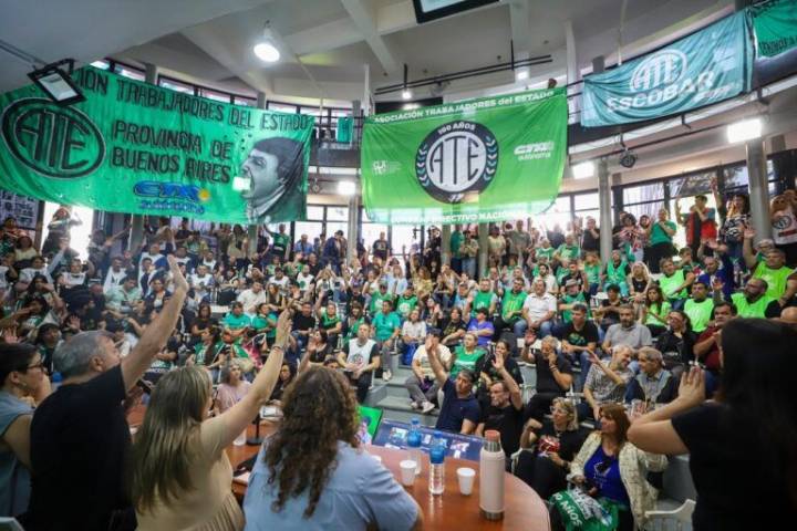 ATE convocó paro nacional para el 9 de diciembre por paritarias y reforma laboral