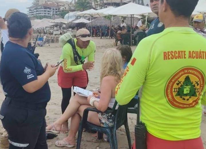Embarcación choca contra ballena en Puerto Vallarta; una mujer muere y otra resulta lesionada