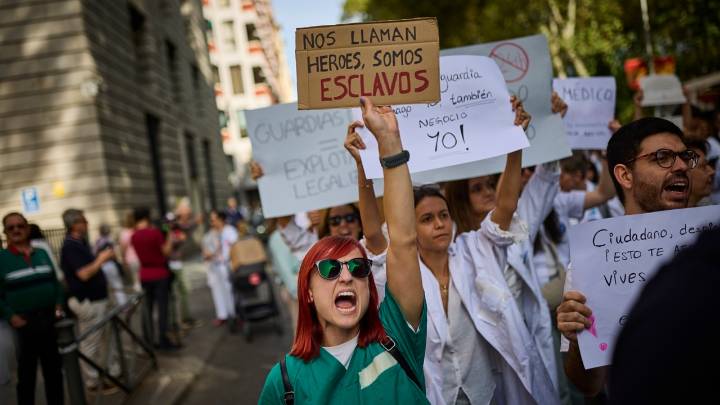 Cuenta atrás para la huelga de médicos en Madrid, del 9 al 12 de este mes, contra Mónica García