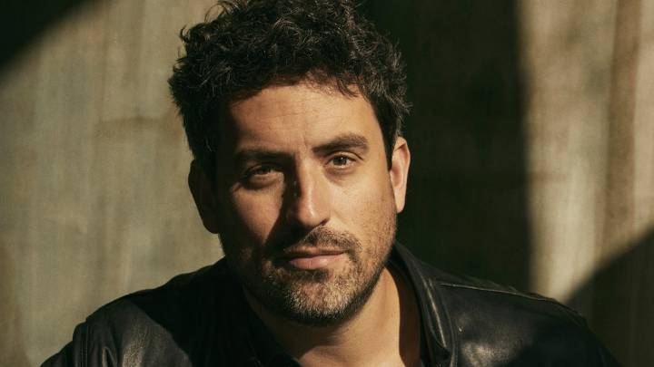 Ed Weeks Cast In CBS Pilot 'Eternally Yours'