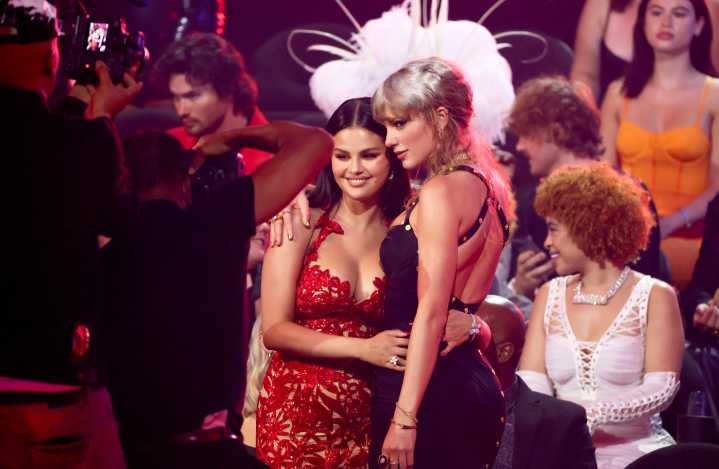 Taylor Swift Watches Latest Chiefs Loss With Selena Gomez: How Will She React If Team Misses the Playoffs?