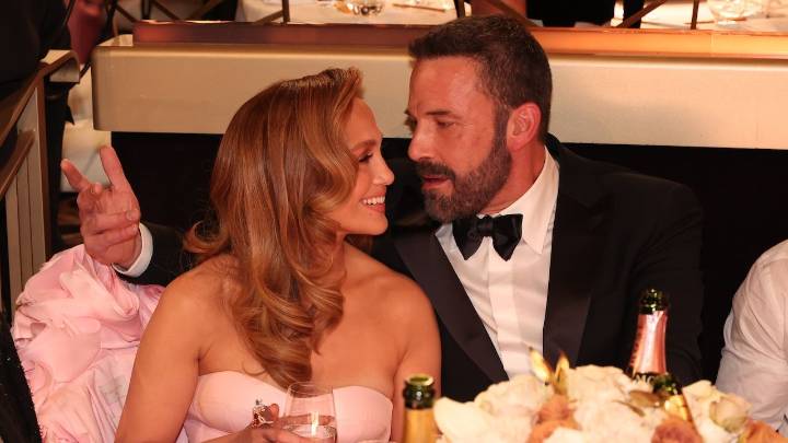 Eagle-Eyed Fans May Have Noticed How Jennifer Lopez's Thanksgiving Celebration Sneakily Tied In With Ben Affleck
