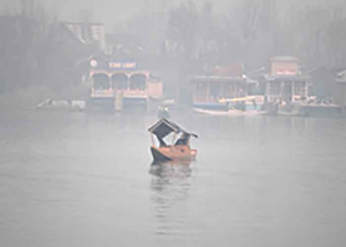 Biting cold, air pollution, falling water levels in rivers add to winter woes of Kashmiris