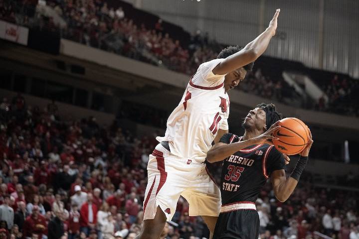 LIVE SCORE UPDATES & ANALYSIS: Arkansas basketball vs. Fresno State