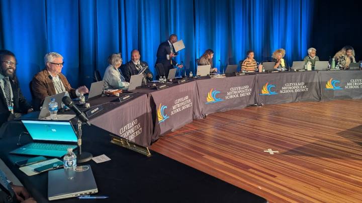 Cleveland school board approves sweeping consolidation plan