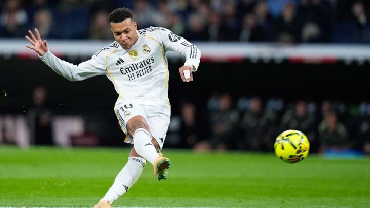 Mbappé tiene un dedo roto pero estará ante el Manchester City; Huijsen y Camavinga no llegan