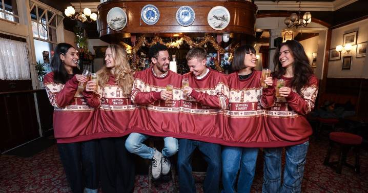'Brilliantly ridiculous' oversized Christmas jumper perfect for 'pub reunion' up for grabs