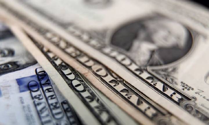 Argentina volvió a tomar deuda en dólares: colocó un bono en dólares por US$1.000 millones