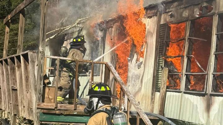 Baldwin County Fire responded to residential fire Friday afternoon, fire rescue says