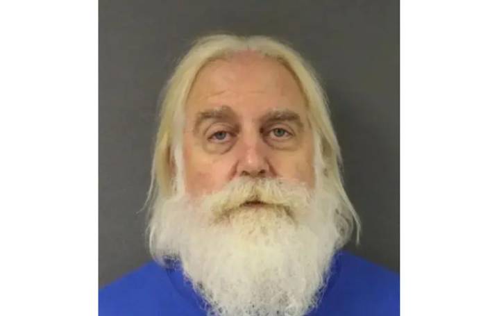 Detienen a actor de Papá Noel en Nueva Jersey por presunta pornografía infantil