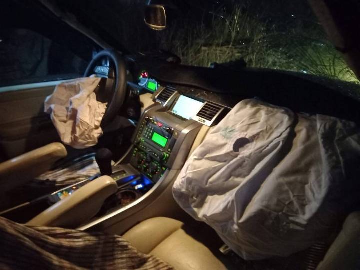 Cuatro guardias civiles heridos tras ser embestidos por un vehículo con tabaco en Palmones