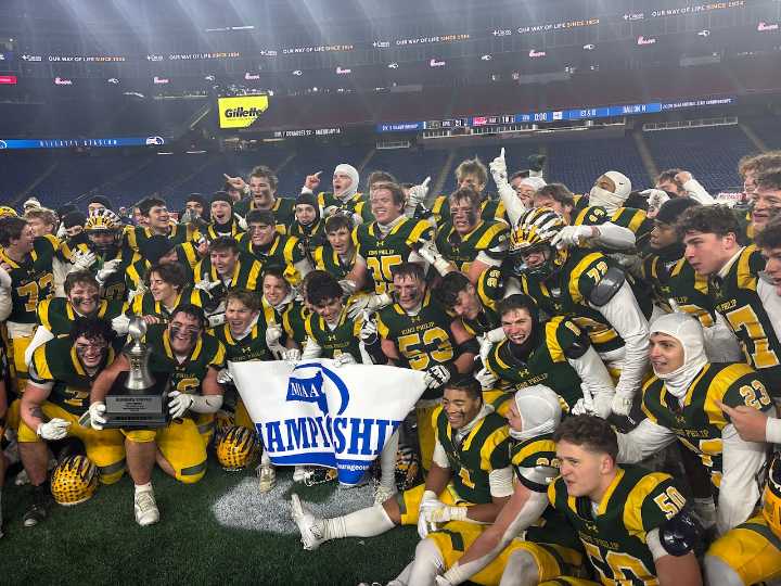 King Phillip runs past North Attleborough, wins D-III football state title (video)