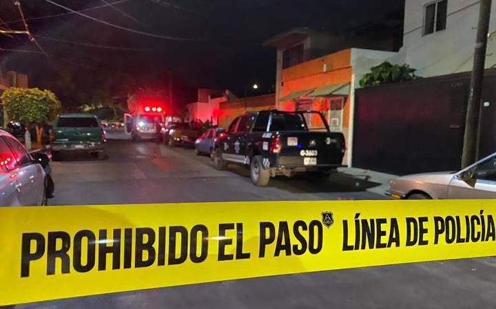 Hombre golpea y dispara a su pareja en Cadereyta, Nuevo León