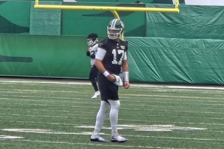 Quarterback Tommy Stevens signs two-year extension with Riders