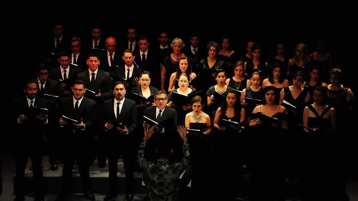 Seis coros salmantinos unen voces y celebran la esperanza en “Blanca Navidad”