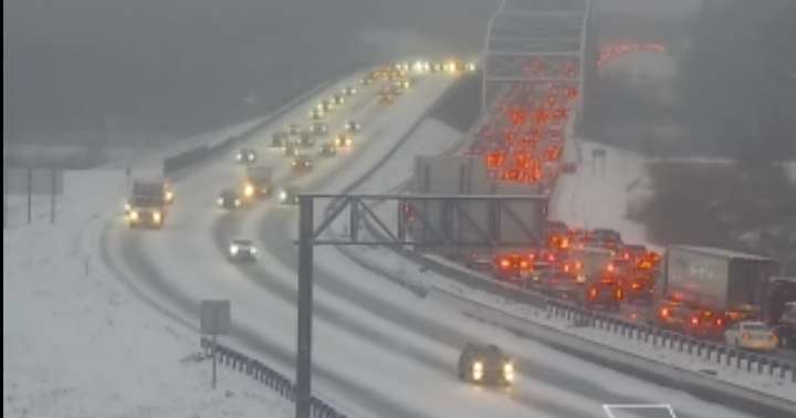 Snow snarls St. Louis traffic. MoDOT surprised by timing.