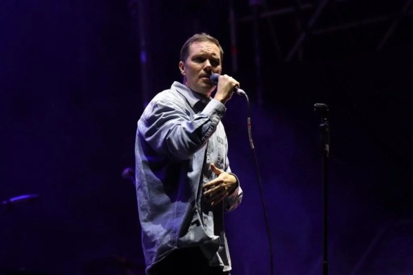 Rhye y Caloncho iluminan el SimiFest con calma y energía