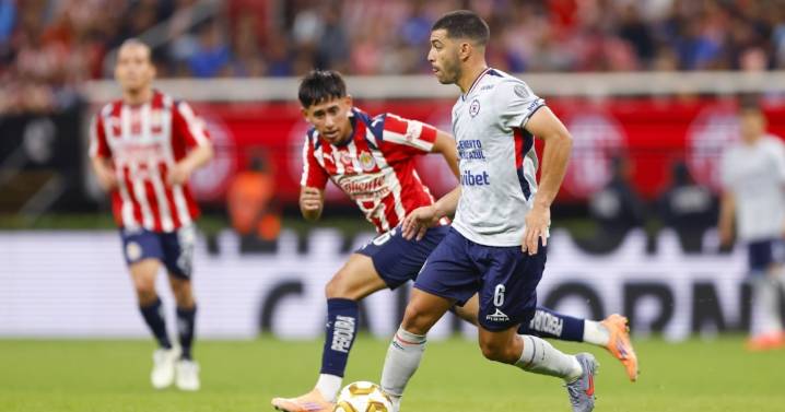 Cruz Azul y Chivas mandan a su mejores jugadores para buscar el pase a semifinales de la Liga MX