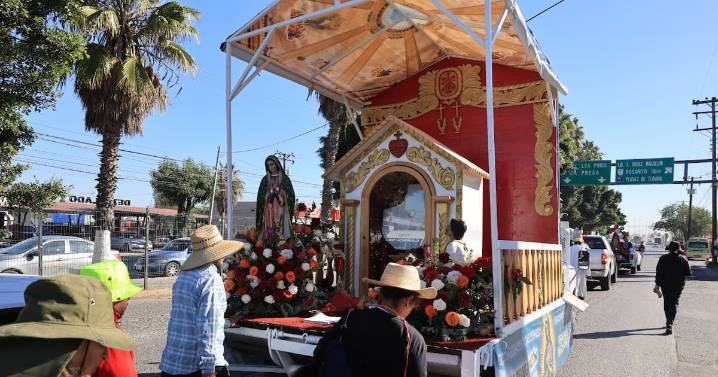 Devotos recorren Tijuana en homenaje a la Virgen de Guadalupe