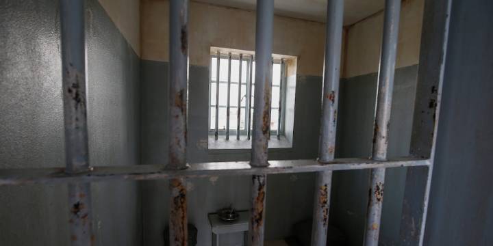 Entre domicilios y cárceles: la reforma legal que Argentina necesita