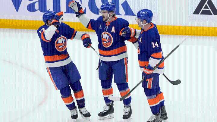 Islanders recover, edge Golden Knights in shootout