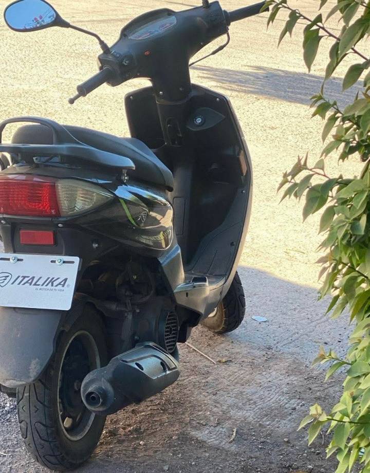 Hurtan motocicleta en la colonia Popular