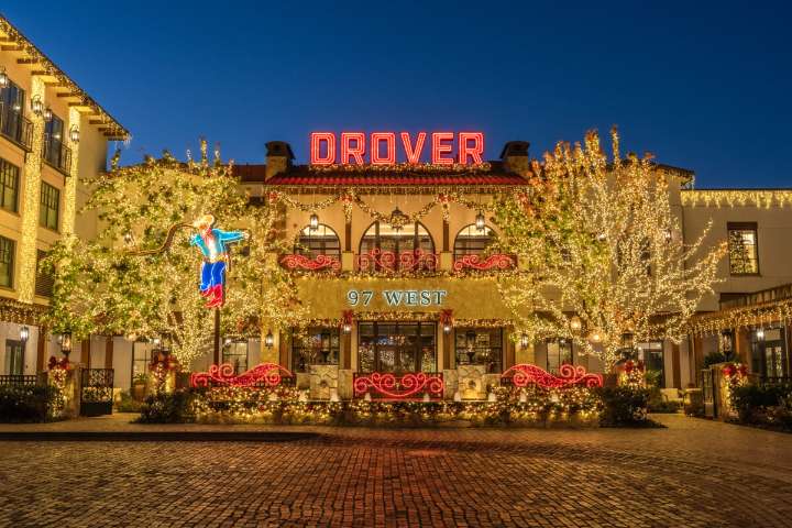 Where to Stay, Dine, and Visit in and Around Mule Alley This Winter