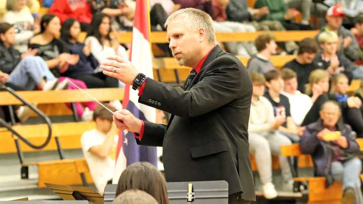 Southern Boone band teacher marching in iconic Rose Parade