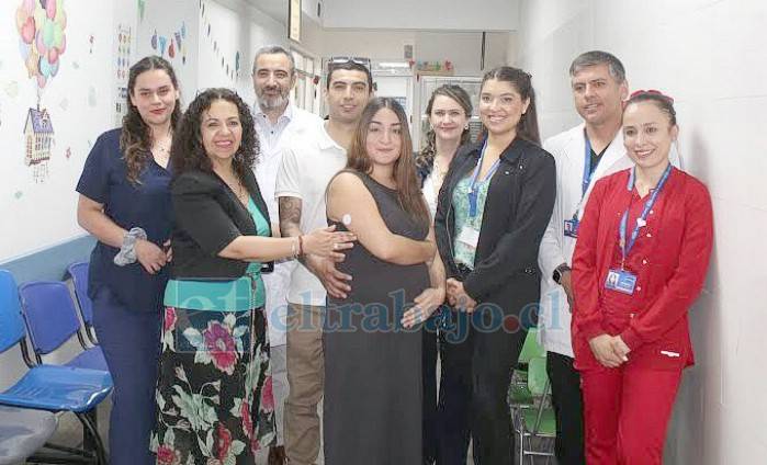 Paciente con diabetes recibe sensor de monitoreo continuo de glucosa en Hospital de Los Andes