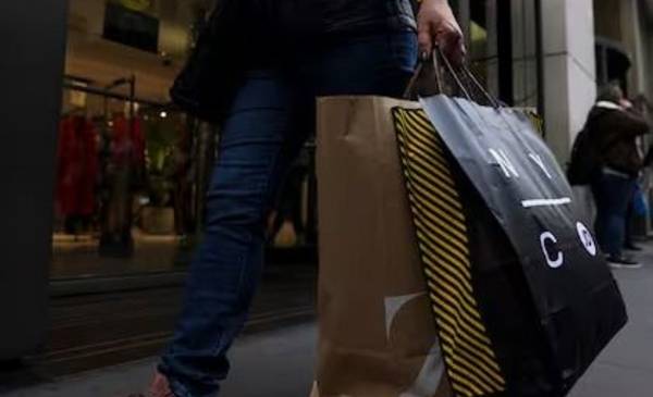 Vuelve La Noche de los Comercios a Trelew: el sábado 20 los locales abrirán hasta las 23 horas