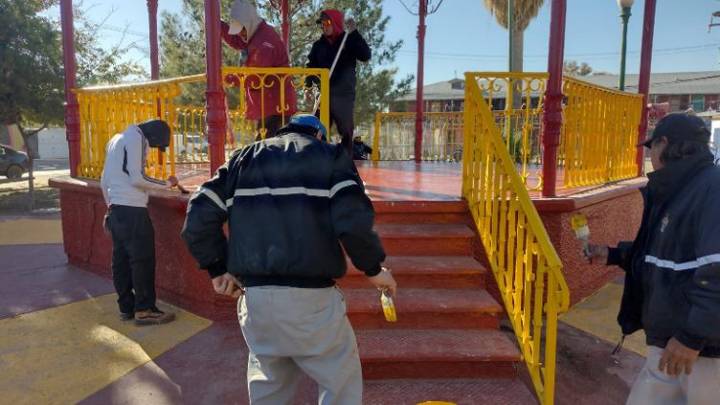 Con pintura y limpieza rehabilitan parque en la colonia Bellavista