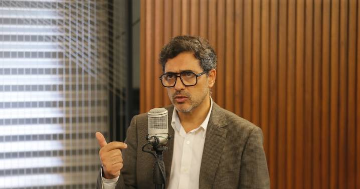 Alcalde Jadue acusa que ciertas propuestas de Kast pondrían en riesgo la democracia: “No es un político que hable de manera honesta”