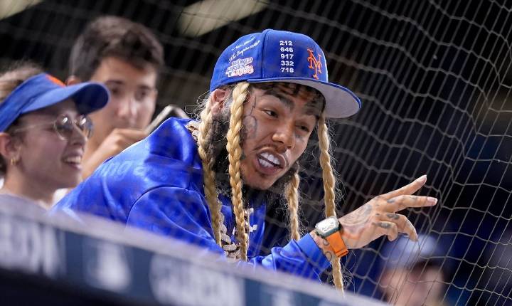 Sentencian a tres meses de prisión a  Tekashi 6ix9ine por violar su libertad condicional en un caso de pandillas