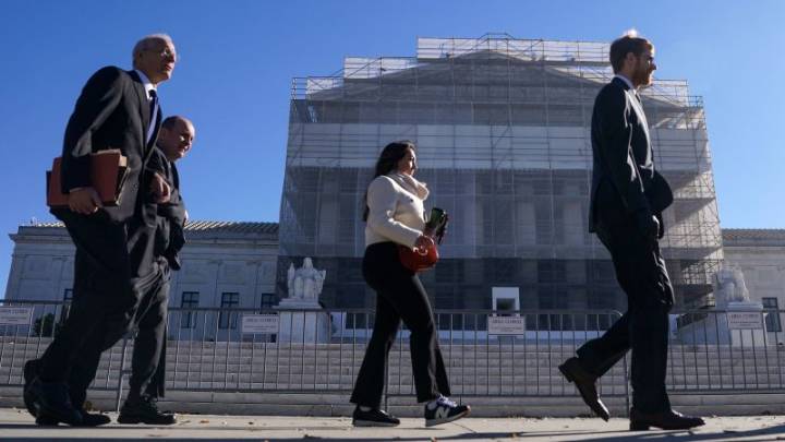 Internet service providers warn of mass disconnections in Supreme Court battle with record labels