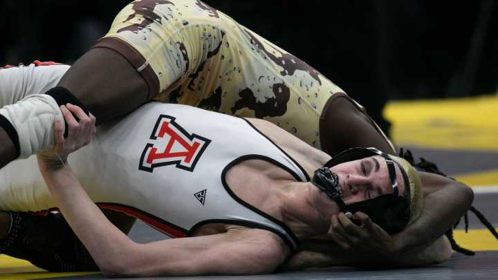 Walsh Ironman: Jarreau Walker beats national champion Loc Webber
