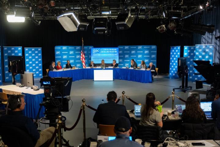 US vaccine advisers say not all babies need a hepatitis B shot at birth