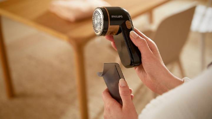 Ni aspiradora ni cepillos: por menos de 10 euros, este gadget es lo mejor que he comprado para quitar las pelusas