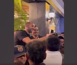 Hinchas de Alianza Lima rinden emotivo homenaje a Hernán Barcos tras su salida del club