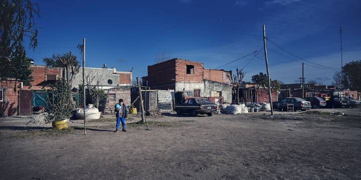 Para la UCA, las mediciones del Indec sobreestimaron la reducción de la pobreza iniciada en 2023