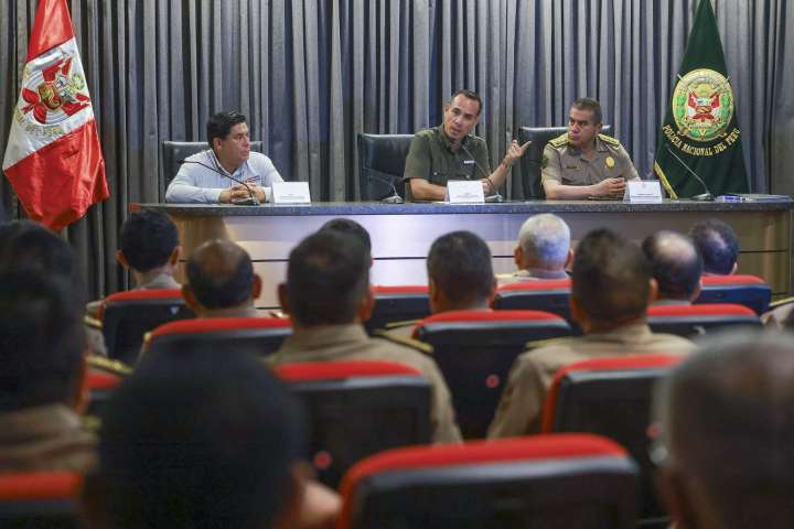 Presidente José Jerí participa en la clausura de la quinta reunión del Comando Policial