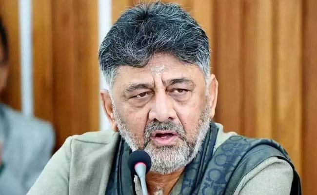 Shivakumar clarifies on Delhi visit, rejects meeting Cong top bra...