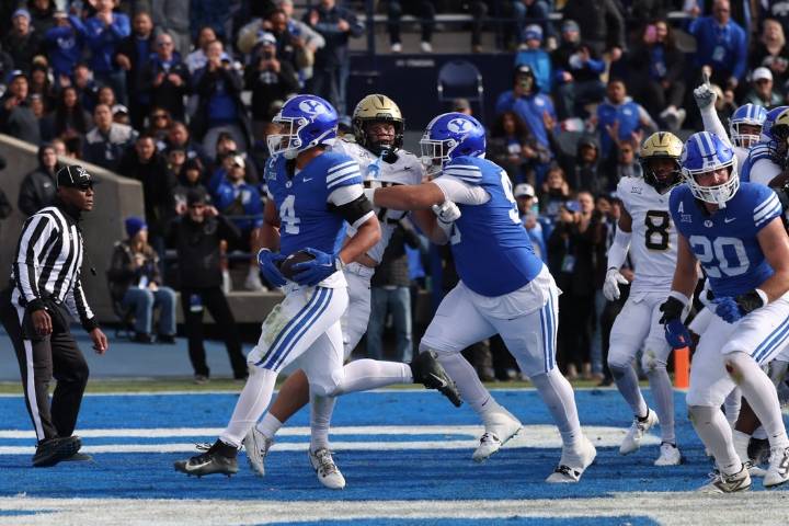 Deadspin | LJ Martin, No. 11 BYU rally from slow start to beat UCF