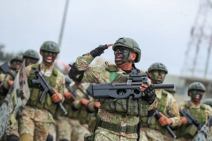 Autoridades conmemoraron aniversario de la Batalla de Ayacucho y el Día del Ejército