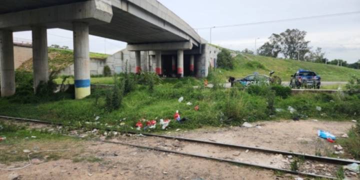 Imputaron a los agresores que prendieron fuego a dos hermanos en situación de calle: uno de ellos pelea por su vida