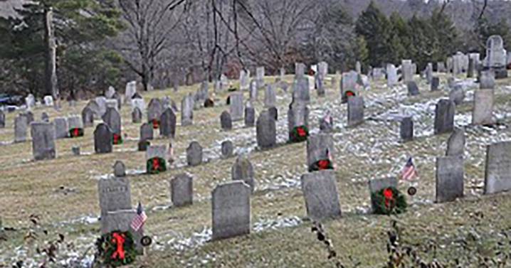 Wreaths Across America Event Planned for Veterans