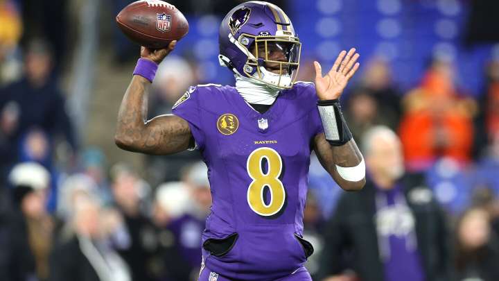 2025 Week 14 Fantasy Football Rankings: QB